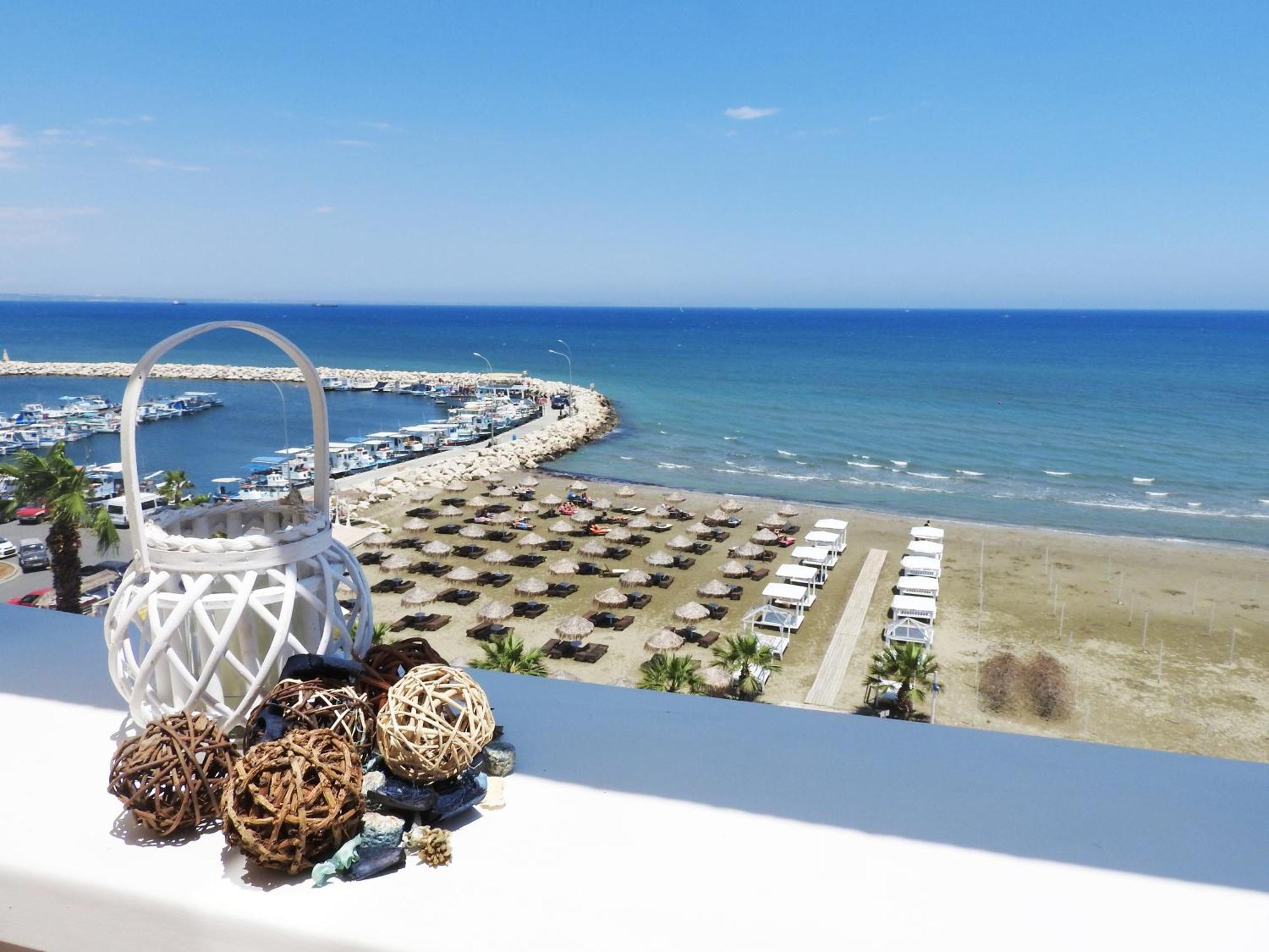 Lazuli Sea View Beachfront Ap 253 Lejlighed Larnaca Eksteriør billede