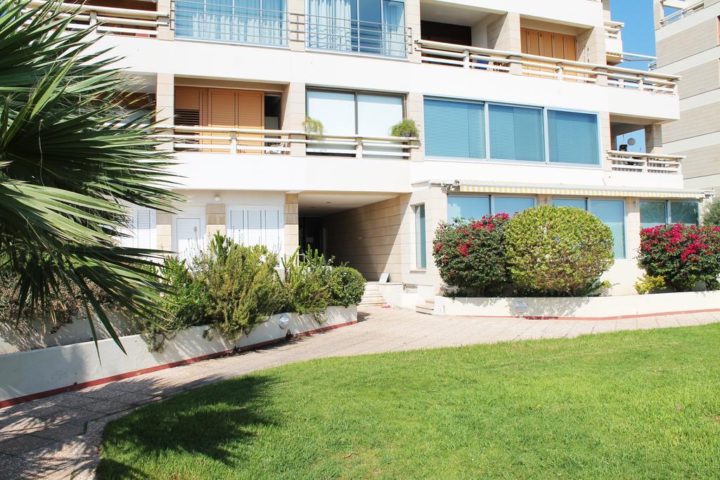 Lazuli Sea View Beachfront Ap 253 Lejlighed Larnaca Eksteriør billede