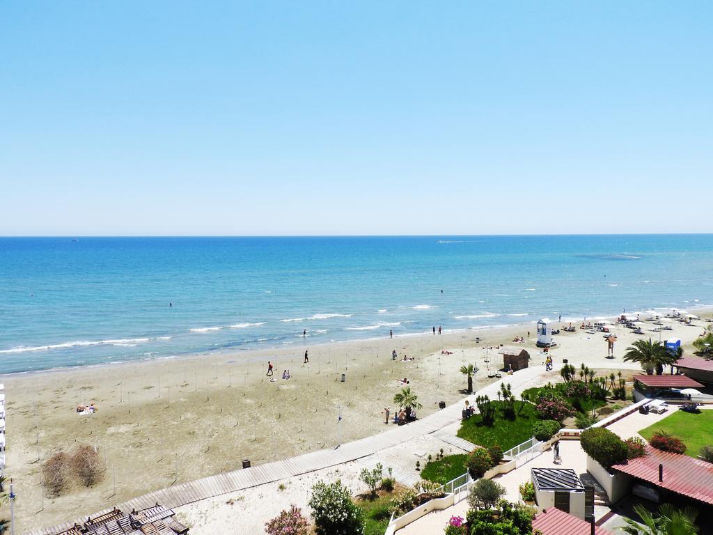 Lazuli Sea View Beachfront Ap 253 Lejlighed Larnaca Eksteriør billede