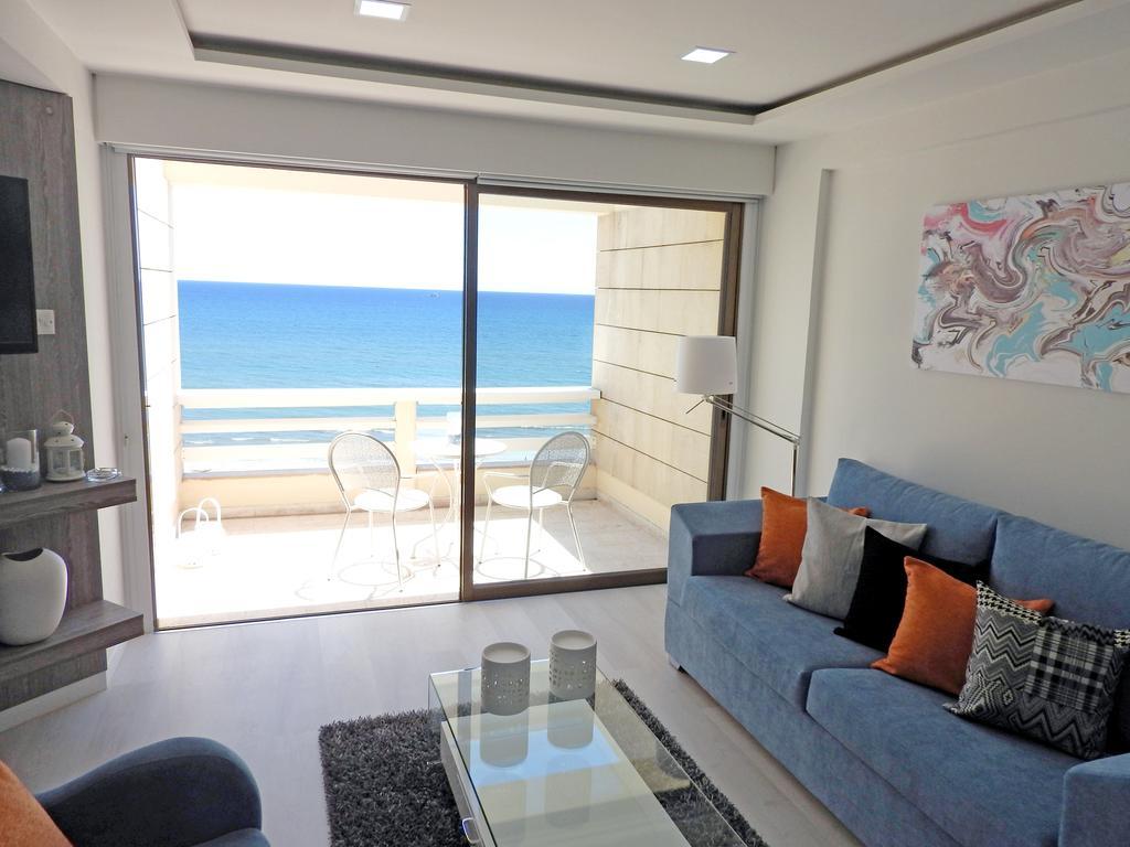 Lazuli Sea View Beachfront Ap 253 Lejlighed Larnaca Eksteriør billede